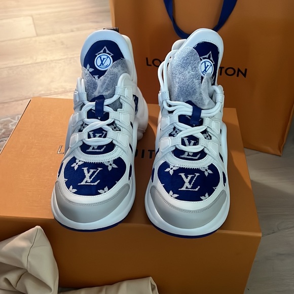completely new Louis Vuitton Sneakers - Picture 4 of 7